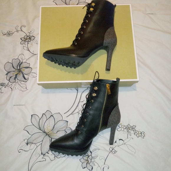 Michael Kors Kyle Lace Up Boots - Picture 8 of 10